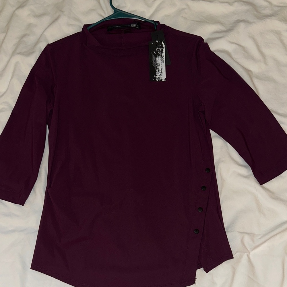 Women’s Deep Plum 3/4 Sleeve Button-Accent Tunic